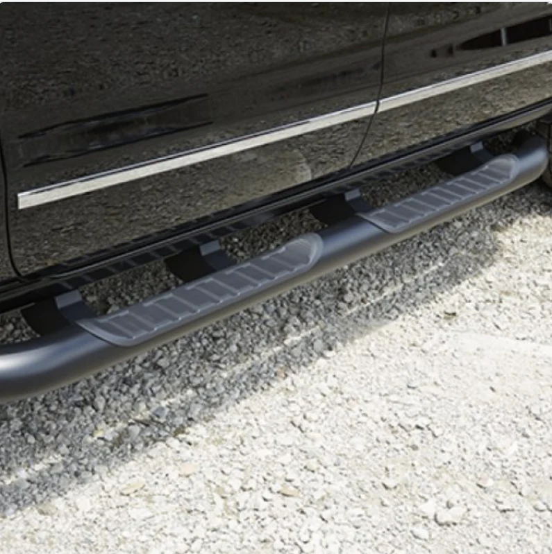 Marchepieds ronds de 4 po, noirs pour cabine multiplace Silverado ou Sierra 2500 et 3500 de 2015 à 2019. #84208375-1
