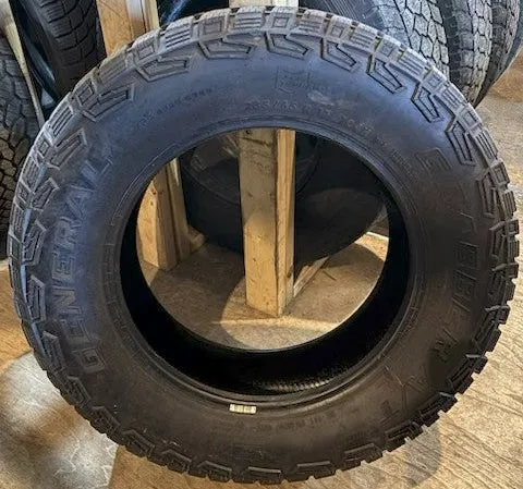 (TAKE OFF) Pneus Grapper A/T Sport 235/65R17. # 0312863G-1