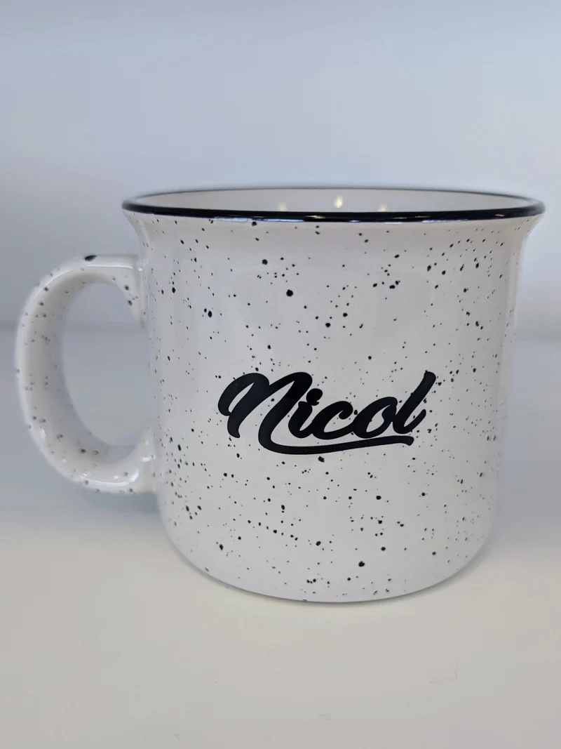 Tasse de porcelaine