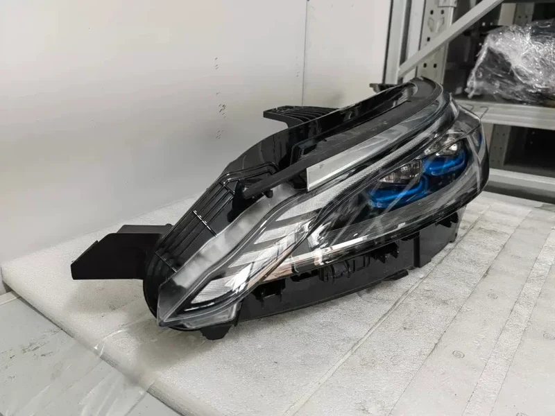 BYD Atto 3 Front Lights