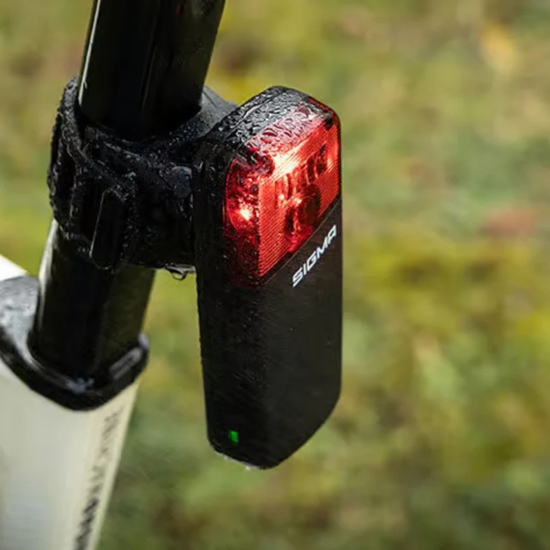 Radar et feu arrière vélo Sigma Reco 81 Link avec feu stop intelligent