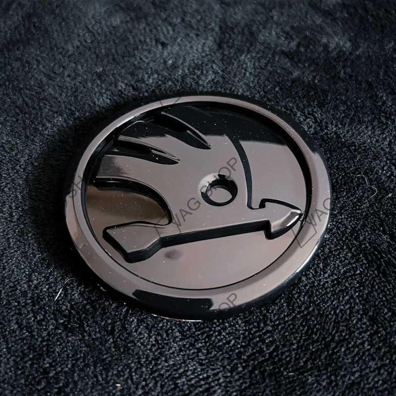 Logo/Emblème de coffre ou de capot Skoda noir brillant