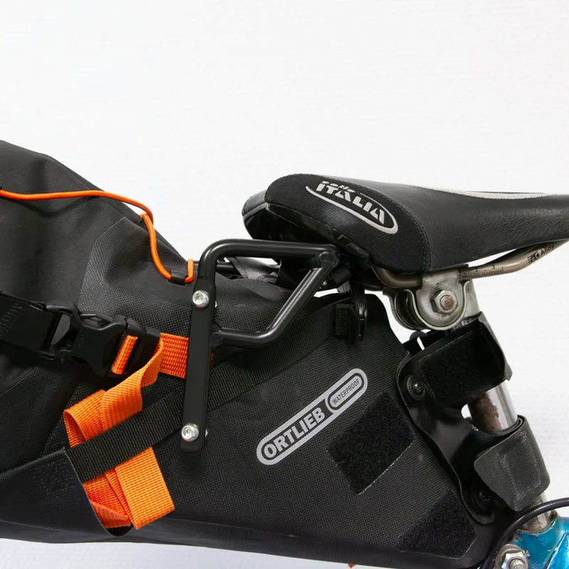 Stabilisateur pour sacoches de selle