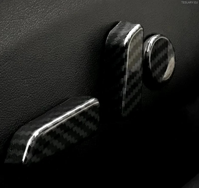 Tesla Model Bouton de commande de siège 3/Y, housses de protection 3D intégrales style fibre de carbone, disponibles en noir, rouge ou bleu.